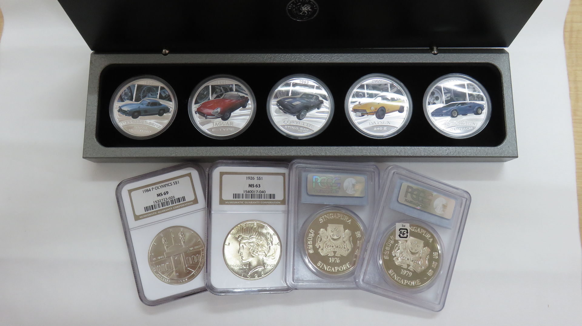 銀貨高価買取致しました。