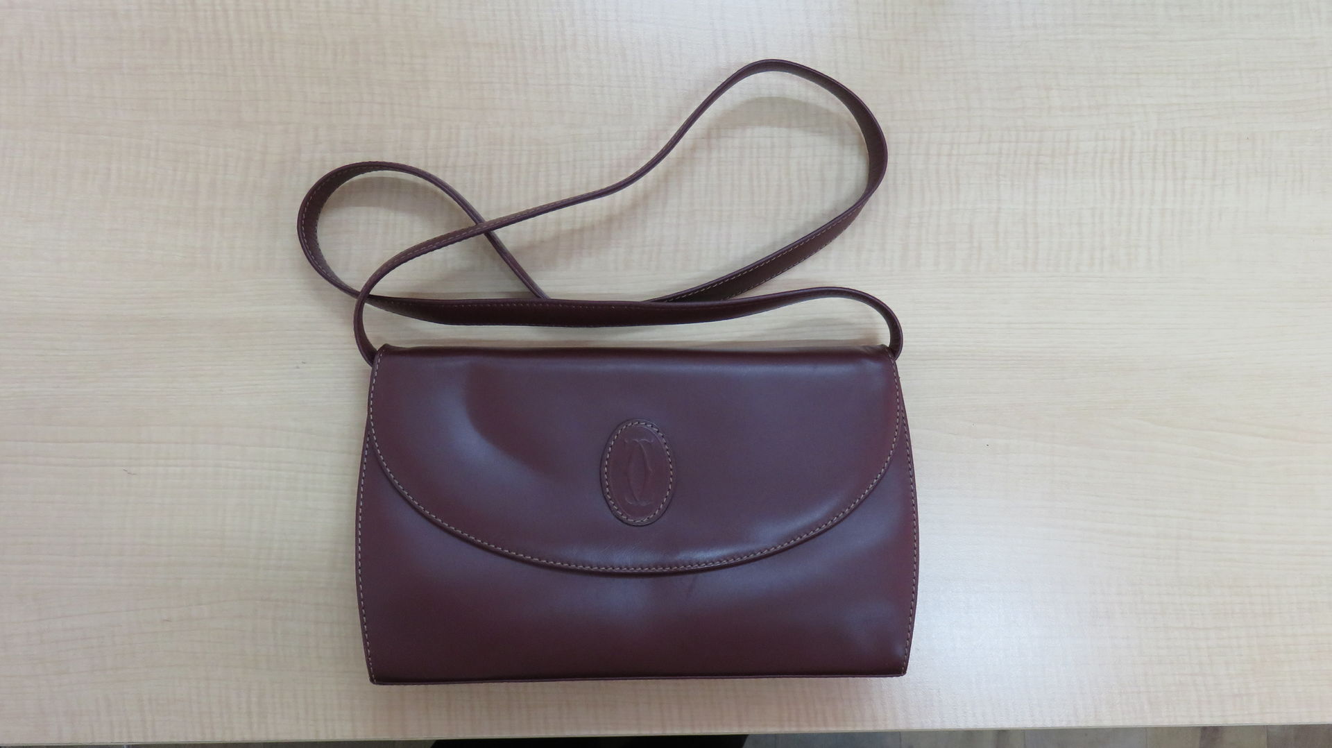 佐賀でブランドバッグの買取りお任せ下さい。カルティエショルダーバッグ高価買取致しました