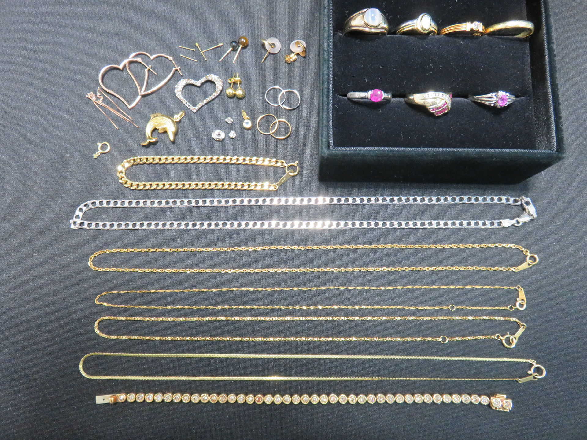 金・プラチナ・貴金属・ダイヤモンド・宝石ジュエリー、高く売るならおたからや高木瀬西店。