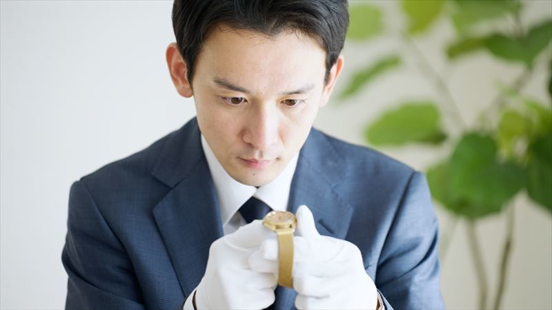 ブランド品を高く売る時期について