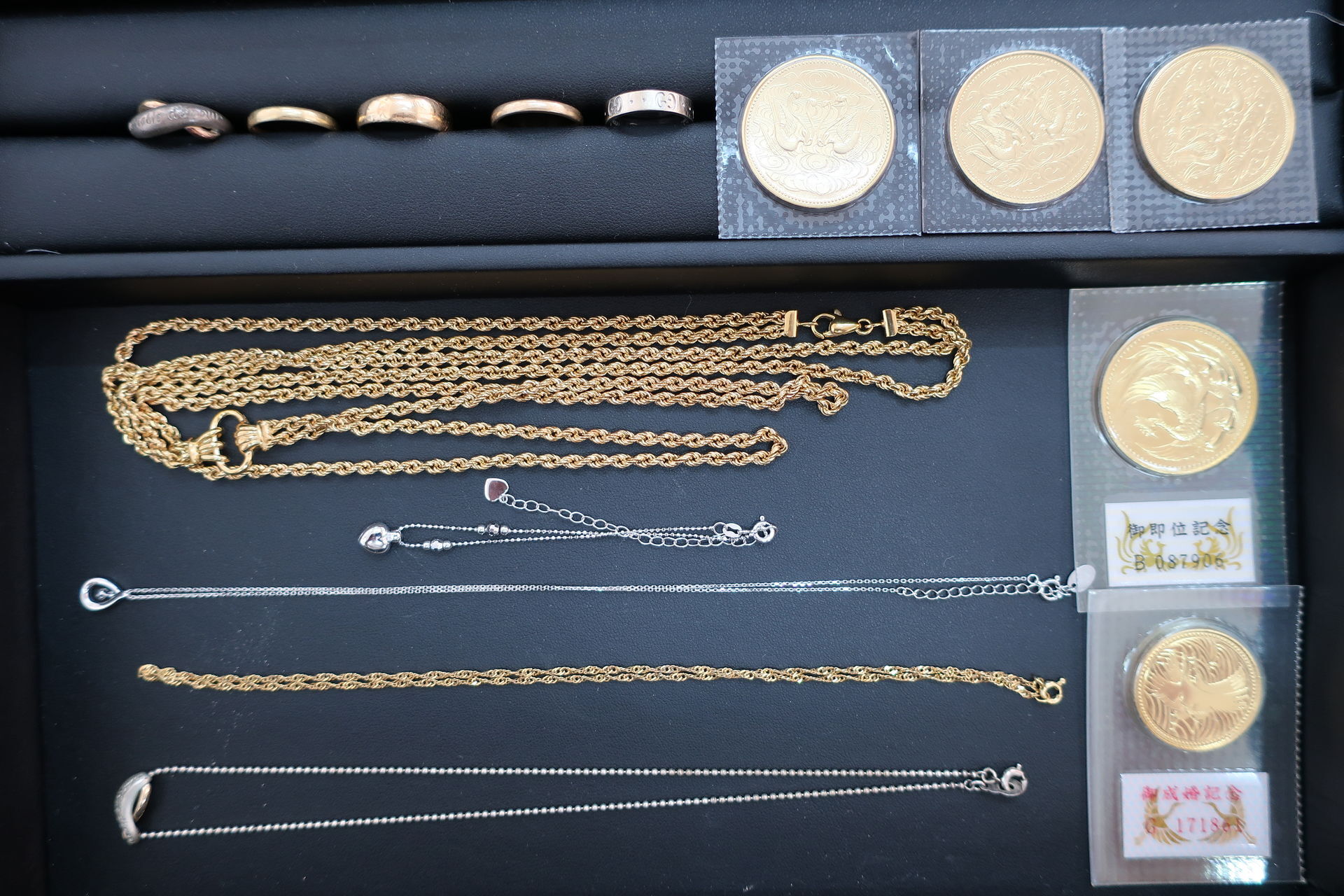 貴金属・プラチナ・金・金貨のお買取は買取専門店おたからや高木瀬西店にお任せ下さい